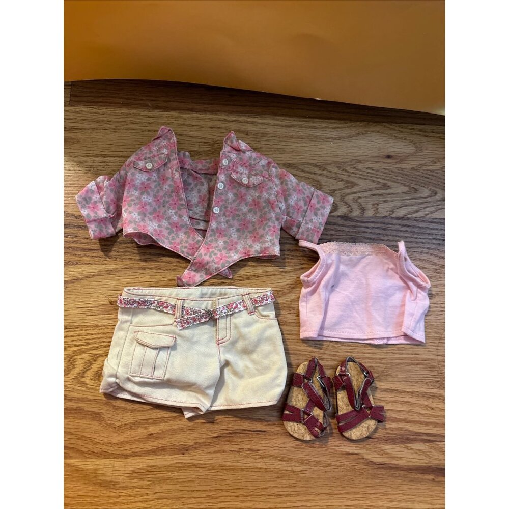 American Girl DOLL NIKKI'S SPOTLIGHT OUTFIT